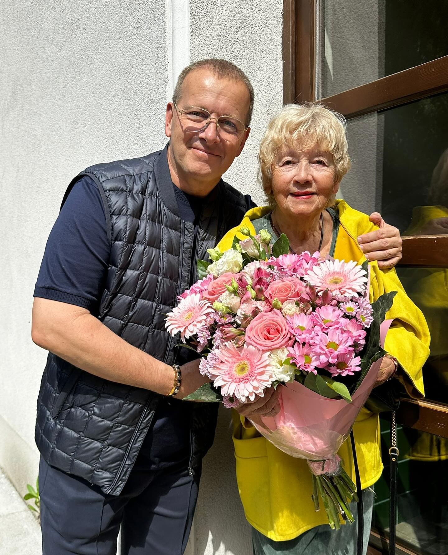 Boris Kollár na Deň matiek so svojou mamou.