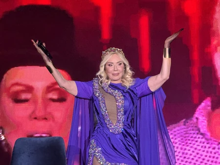Lepa Brena