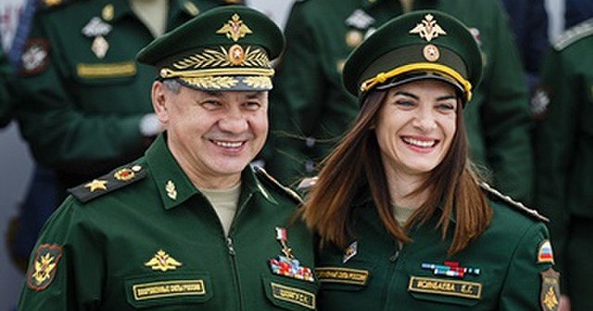 La campeona olímpica y oficial del ejército ruso Yelena Isinbayeva apoyó la guerra de Putin.  Ahora descansa en Tenerife