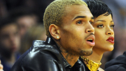 Hoppá: Chris Brown is kommentelt összevert exe, Rihanna új képéhéz