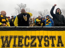 Wieczysta Kraków płaci lepiej niż kluby Ekstraklasy. 150 tysięcy zł miesięcznie za kopanie piłki w 3. lidze