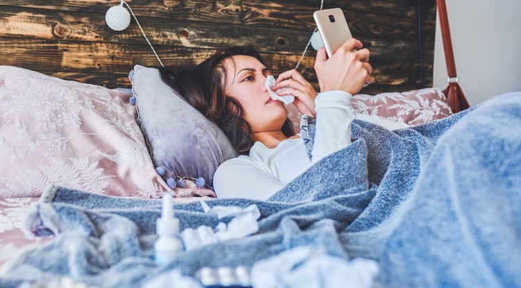 A telefonodat is érdemes letakarítanod a nátha és megfázás után Fotó: Getty Images