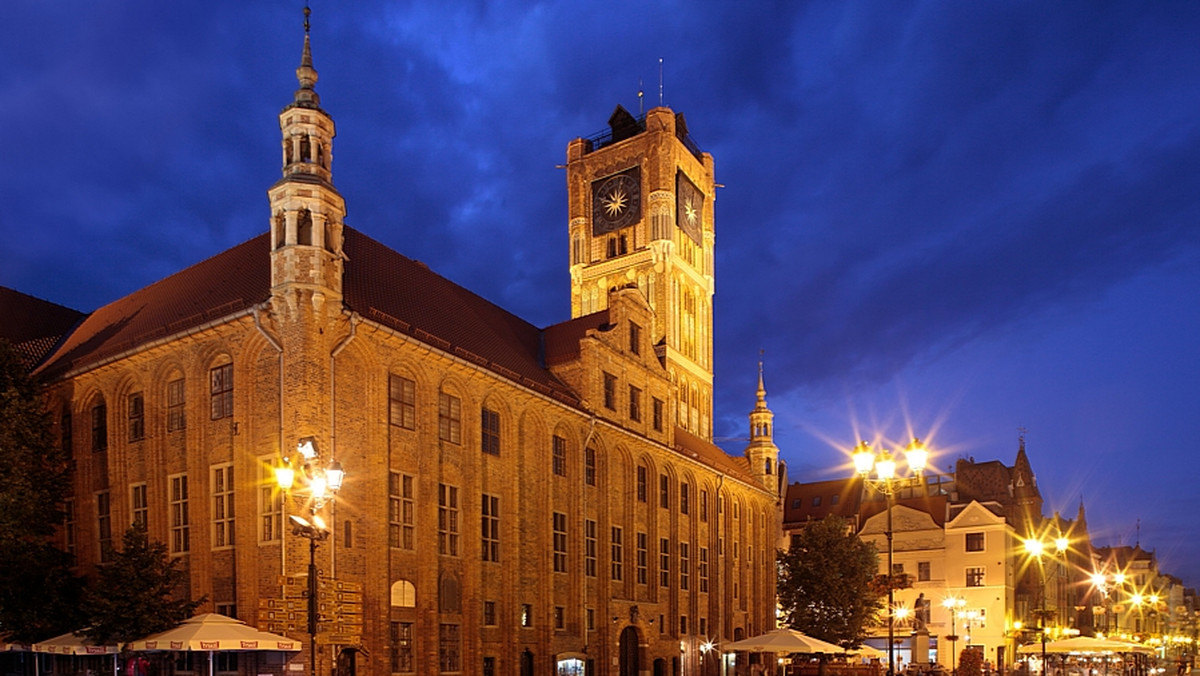 Rok 2102 będzie Rokiem Toruńskich Zabytków - uchwaliła w czwartek rada miasta. Decyzja związana jest z 15. rocznicą wpisania zespołu staromiejskiego grodu Kopernika na Listę Światowego Dziedzictwa Kultury UNESCO.