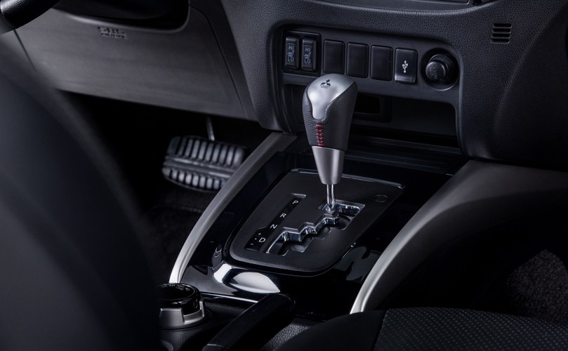 Mitsubishi L200 premiere edition