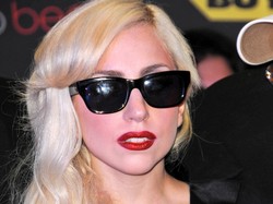 Lady GaGa robi konkurencję Facebookowi i Twitterowi
