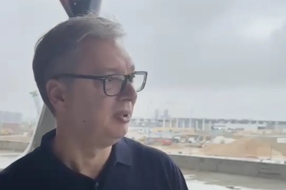"Vidim svetlo na kraju tunela"! Vučić obišao Ekspo gradilište u Surčinu: Sve mora biti završeno do 1. decembra