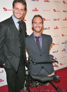 23541_aaron-nick-vujicic-220-d00018A5F7bda66f7c969