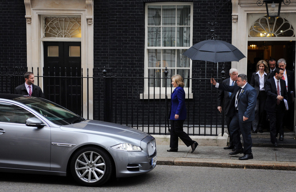 Samochód premiera Davida Camerona - Jaguar XJ Sentinel 