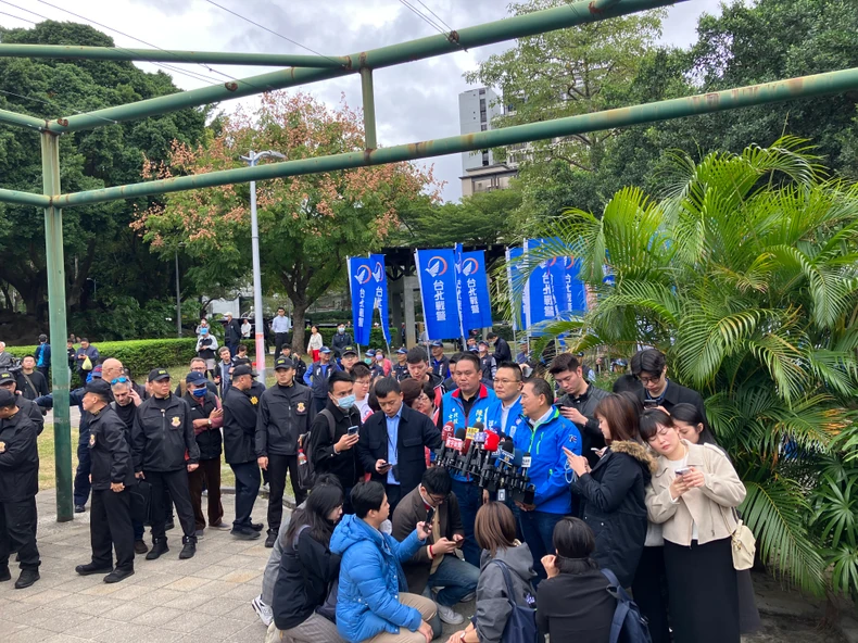 Hou Ju Ih na skupu KMT-a