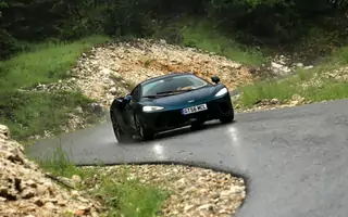 McLaren GT – nie Grand, a Jet Tourer