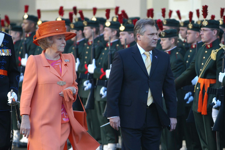 Królowa Beatrix i Aleksander Kwaśniewski w Hadze w 2004 roku