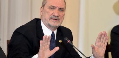 Macierewicz dostał zaskakującą propozycję od Wałęsy