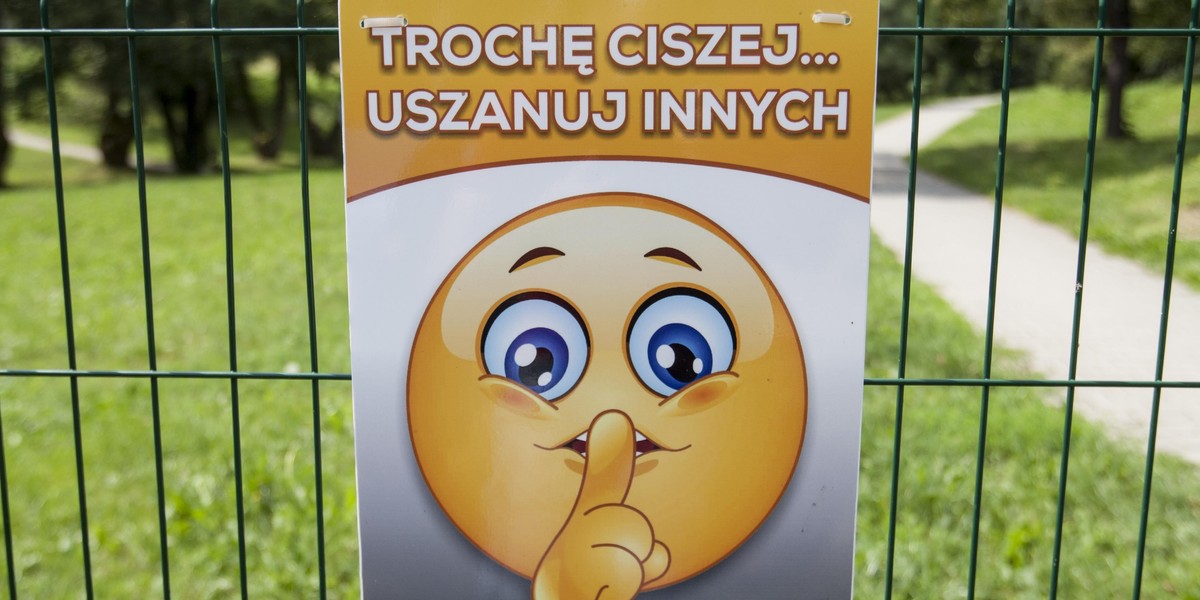 W Cieszynie na placach zabaw cieszyć się nie wolno!