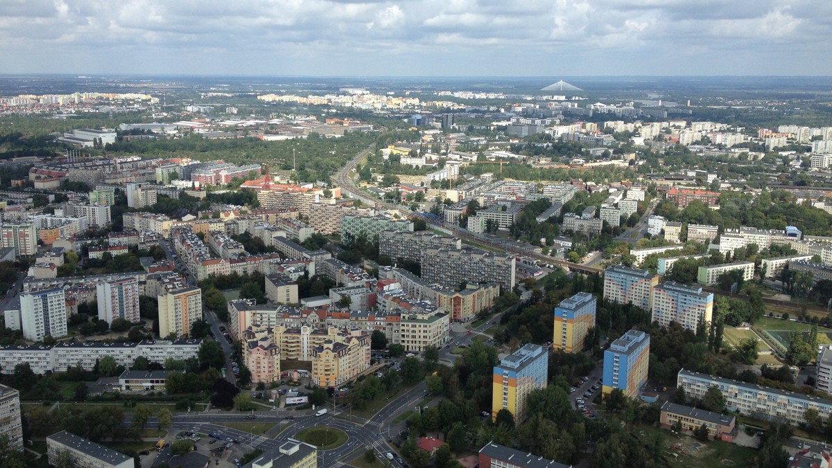 We Wrocławiu doszło dziś rano do kilku awarii sieci wodociągowej. Mieszkańcy siedmiu wrocławskich ulic nie mają wody - informuje "Gazeta Wrocławska".