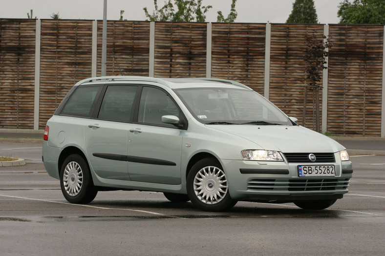 Fiat Stilo (lata produkcji 2001-07)cena od 6500 zł Polecana wersja 1.9 JTD/120 KM