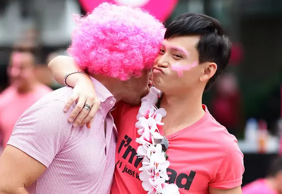 Singapur legalizuje związki między mężczyznami, ale nie zezwala na małżeństwa jednopłciowe