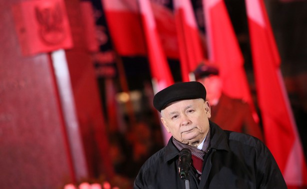 Marszałek Kaczyńskiego. Tak prezes PiS upodabnia się do Józefa Piłsudskiego