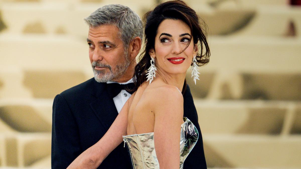 George Clooney és Amal Clooney összeöltöztek, a végeredmény lélegzetelállító lett