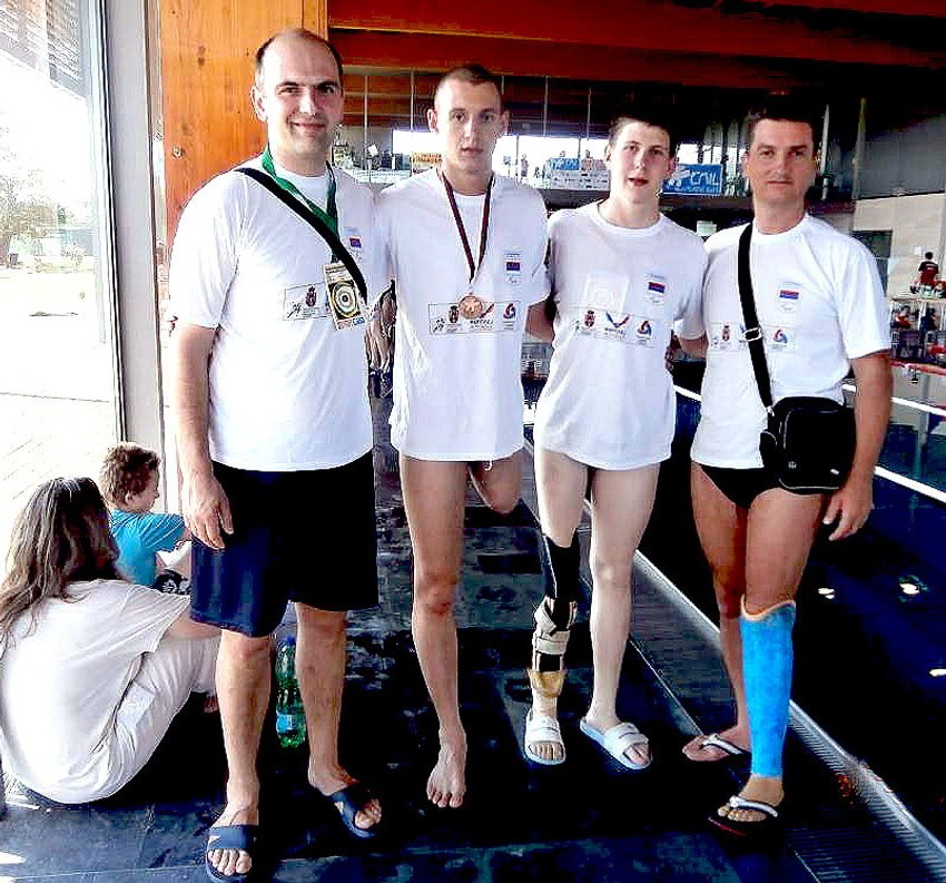 Nemanja sa kolegama iz kluba