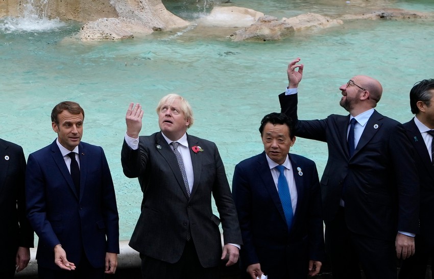 Lideri na samitu G20 bacaju novčiće u fontanu