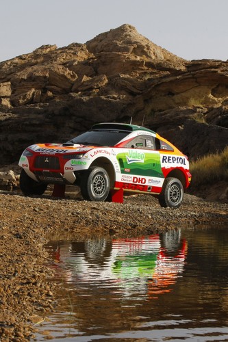 Samochodem wystartuje Stephane Peterhansel - najbardziej utytułowany kierowca w historii Dakaru