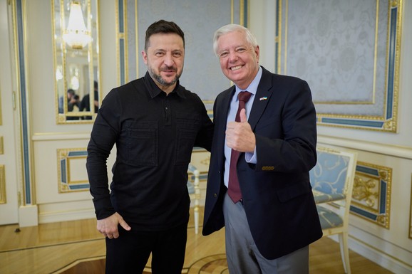 I PUTIN NA TAPETU Senat SAD usvojio veliki paket sankcija protiv Rusije nazvan po pokojnom senatoru Lindziju Grejemu