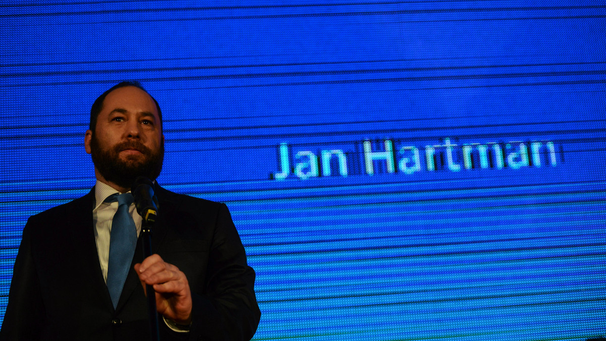 Osią debaty w wyborach do PE będzie spór między eurosceptykami a euroentuzjastami - mówił dzisiaj lider listy koalicji Europa Plus Twój Ruch w okręgu małopolsko-świętokrzyskim Jan Hartman.