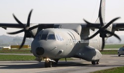 Absurd w polskim prawie! Wojskowa CASA lata po złodzieja... piór kulkowych