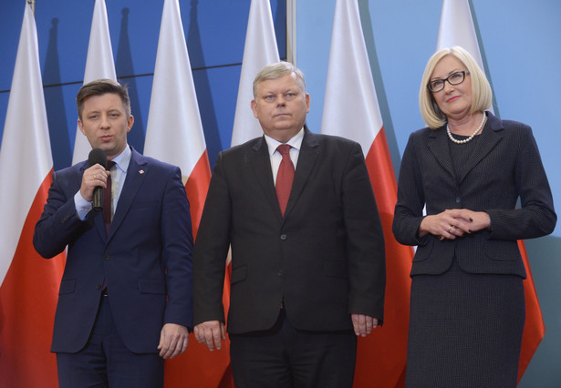 Od lewej Michał Dworczyk, Marek Suski, Joanna Kopcińska, podczas konferencji prasowej premiera Mateusza Morawieckiego nt. zmian w Kancelarii Premiera.