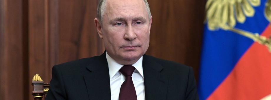 Władimir Putin, prezydent Rosji, uznał w poniedziałek niezależność dwóch obwodów na wschodzie Ukrainy. Na odpowiedź Berlina czekał do wtorku. Moskwa, 21 lutego 2022 r.