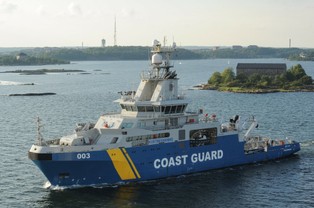 Szwedzi zatrzymali na Bałtyku płynący z Rosji statek. Załoga podejrzana o łamanie prawa