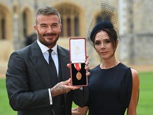 Megváltozik Victoria Beckham neve, most, hogy lovaggá ütötték David Beckhamet