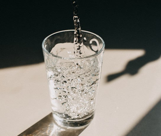 Das passiert, wenn Sie morgens ein Glas Wasser trinken