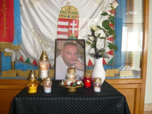 Kenéz Imrét posztumusz rendőr hadnaggyál léptették elő / Fotó: Blikk/police.hu