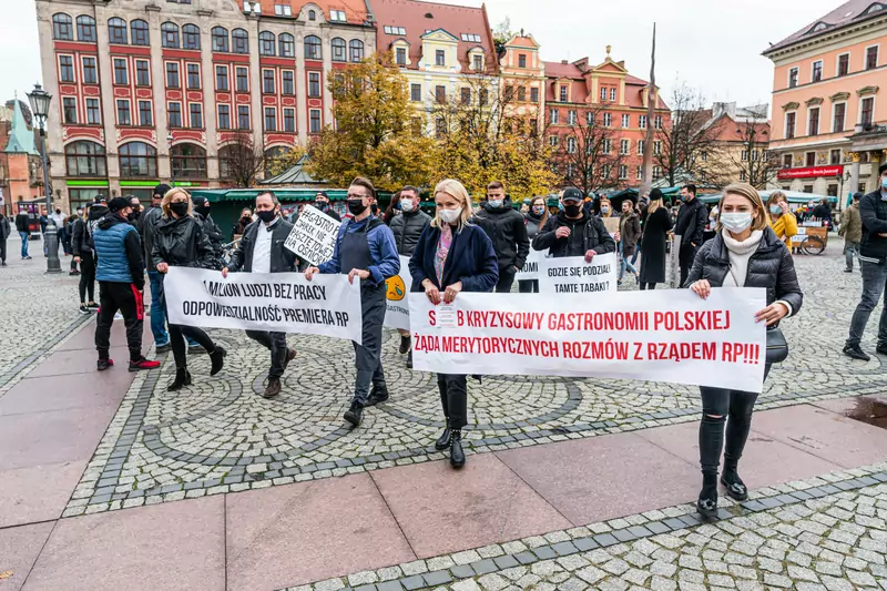 Protest przedstawicieli branży gastronomicznej we Wrocławiu