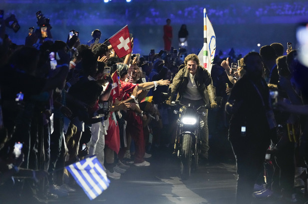 Tom Cruise dał show na zakończenie Igrzysk Olimpijskich w Paryżu