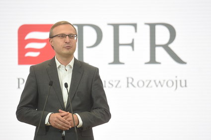 Pieniądze dla firm od PFR mają popłynąć za kilka dni, ale znajdą się pod lupą służb specjalnych