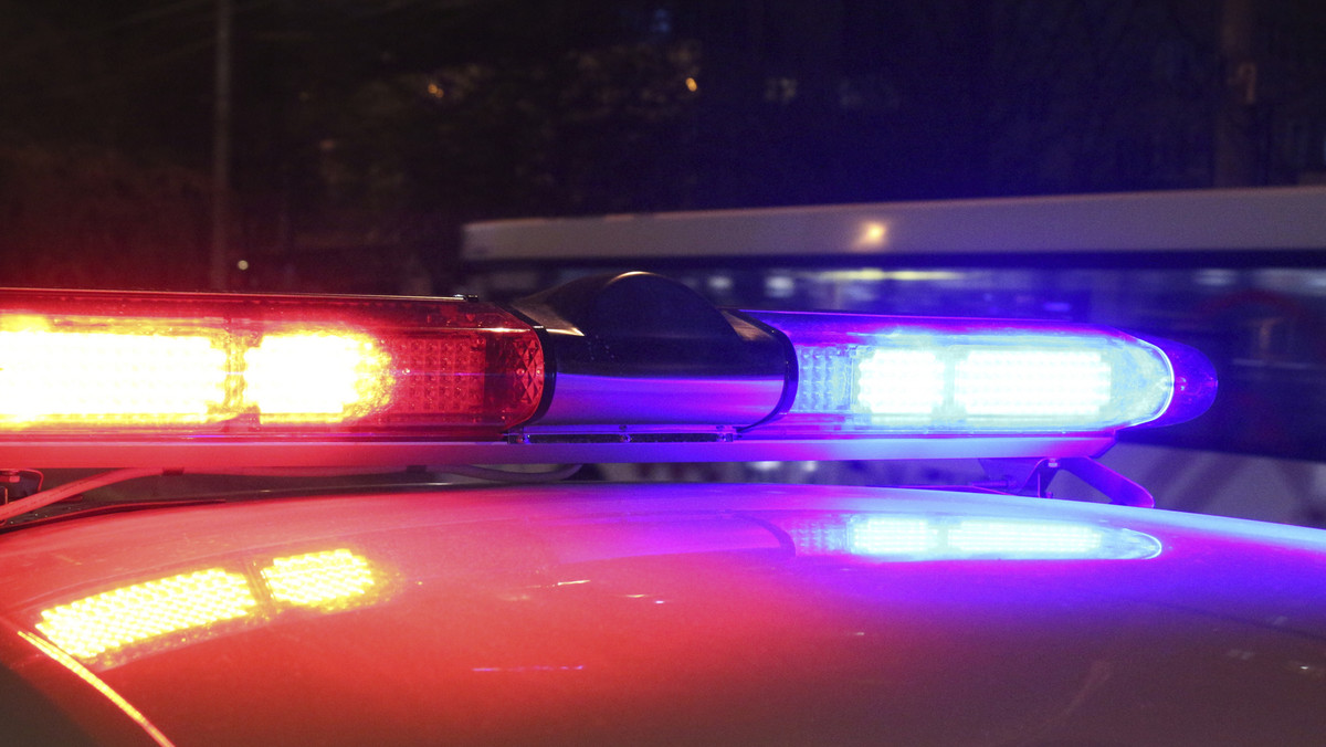 11-letni chłopak postrzelił jednego z dwóch włamywaczy, którzy próbowali dostać się do domu w północnym hrabstwie St. Louis w Stanach Zjednoczonych. 16-latek zmarł na miejscu - podaje serwis The Blaze.