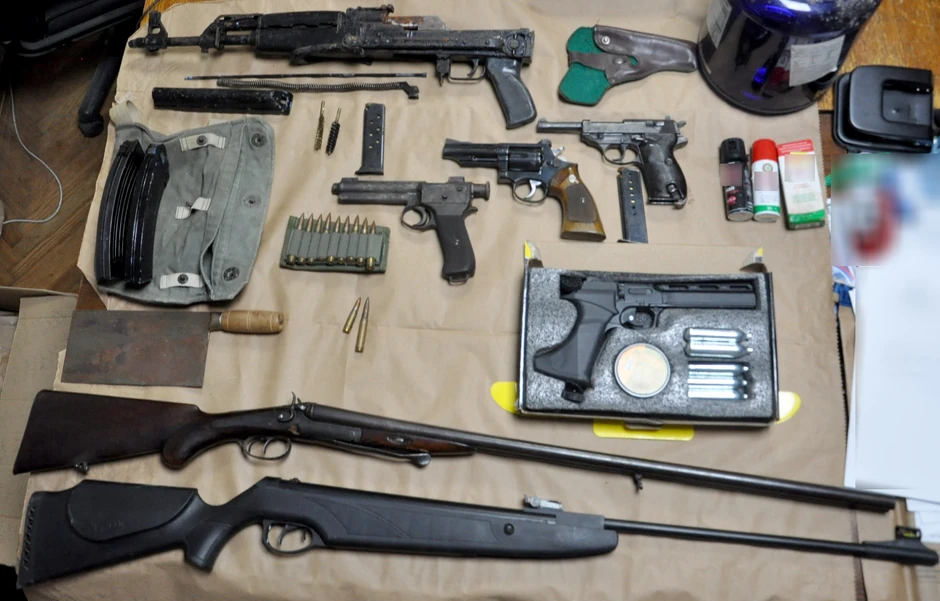 Zaplenjeno oružje Urošu i Radiši Blažiću