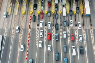 W czasie wakacji autostradą pojedziemy za darmo, ale jest warunek. Sprawdź, co zrobić