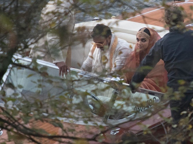 Dipika Padukone sa suprugom