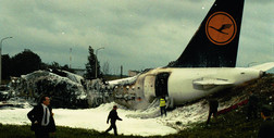 Ostatnia tragedia na Okęciu. Pilot Lufthansy krzyczał: "Nie chcę się z tym zderzyć"