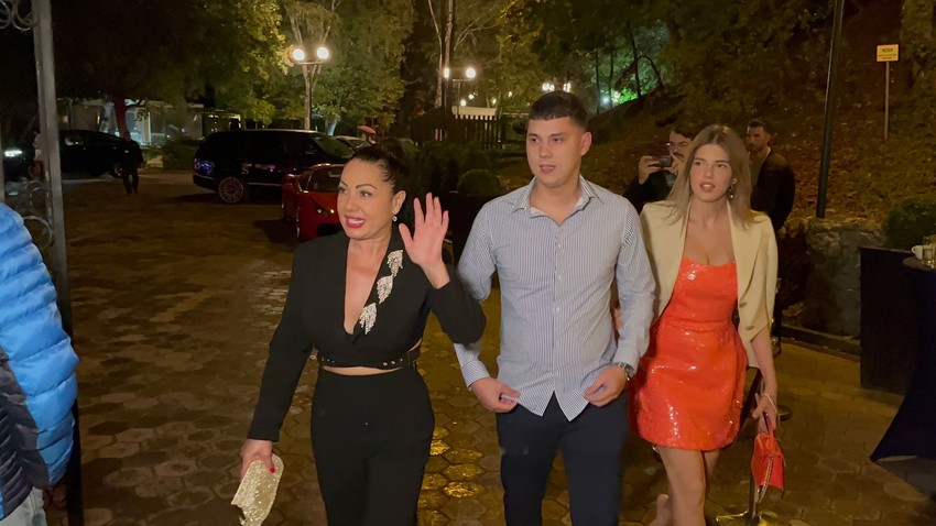 Zlatin sin vikao na nju