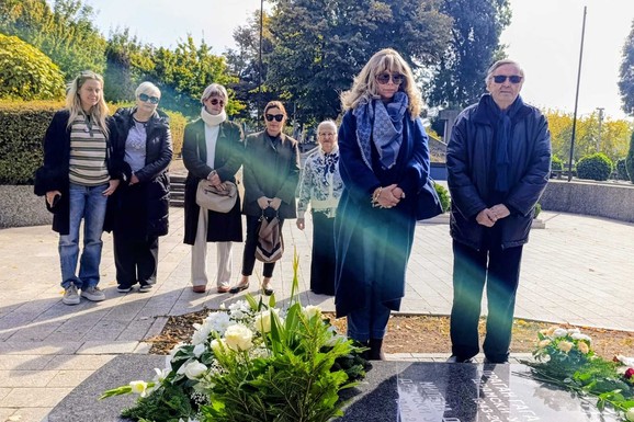 ODRŽAN POMEN MILENI DRAVIĆ Bratanica doputovala iz Švedske, sećanja na legendarnu glumicu ne blede: Ona i tugu u osmeh pretvara
