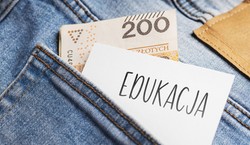 Dodatkowe pieniądze dla części nauczycieli? Jest wniosek do MEN