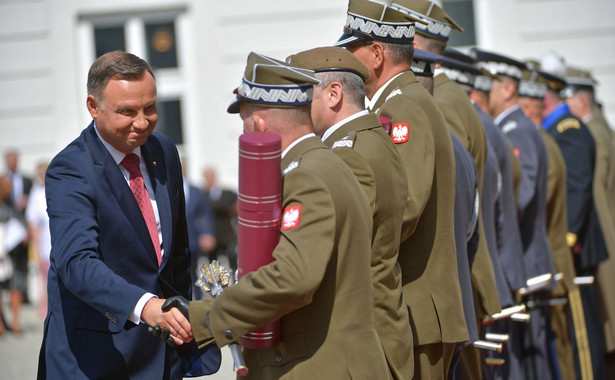 Prezydent wręczył nominacje generalskie. W przemówieniu mówił m.in. o "czerwonej zarazie"