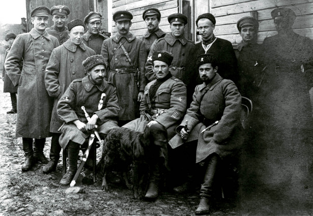 Generał Stanisław Bułak-Bałachowicz z oficerami Białoruskiej Ludowej Armii Ochotniczej
