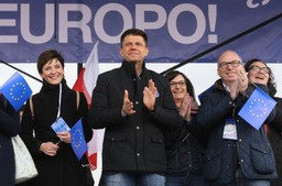 W Warszawie manifestacja "Marsz dla Europy: Kocham Cię, Europo!"