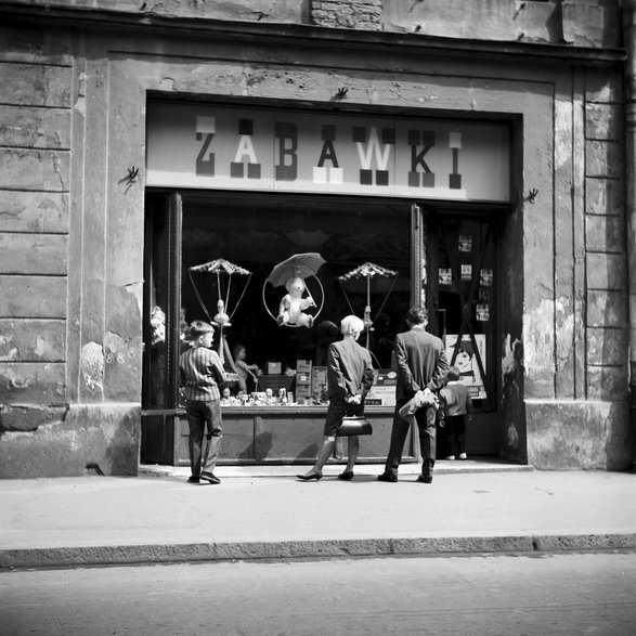 Kraków, 1964 r. Sklep z zabawkami