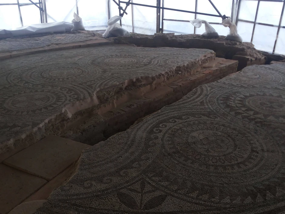 Otktiven mozaik u Maloj trpezariji